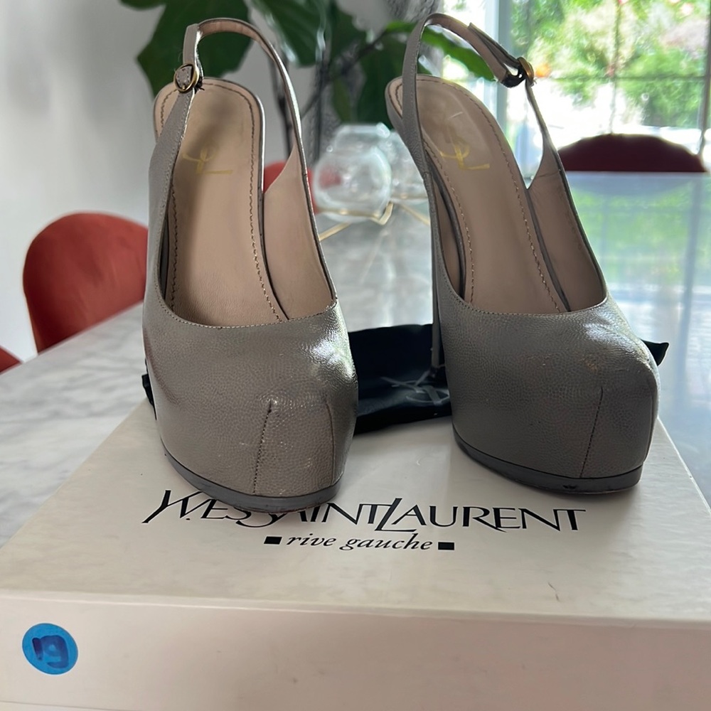 Yves Saint Laurent Tribtoo Slingback Vernigolf Stone beige color size 39